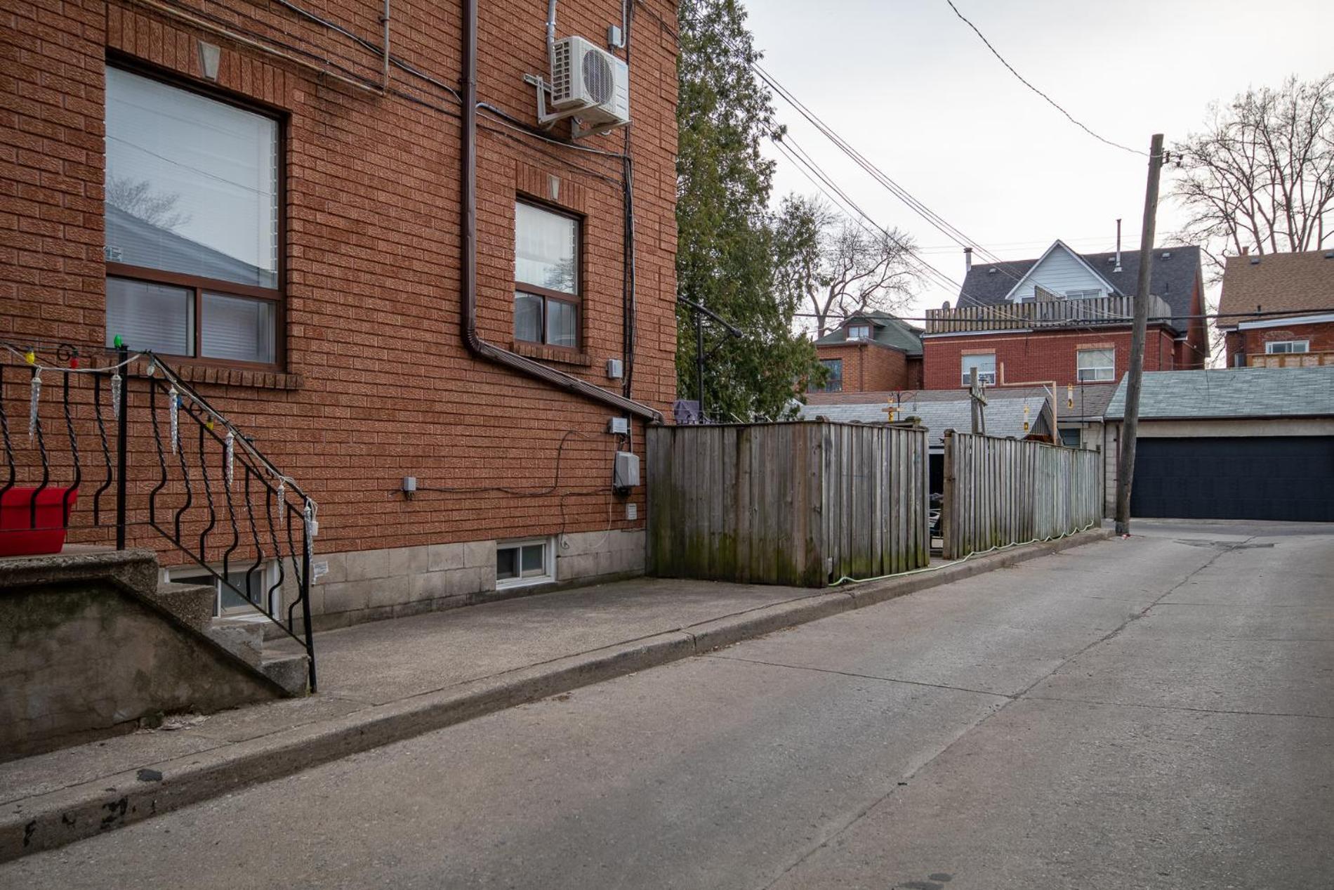 Cozy Home In Downtown Toronto! エクステリア 写真